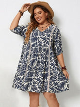 Load image into Gallery viewer, Plus Size Printed V-Neck Half Sleeve Mini Dress